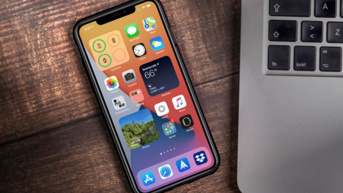 Banyak Cara Mudah Install Aplikasi Android di iPhone