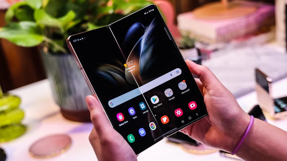 Smartphone Flagship Dengan Spesifikasi Menakjubkan