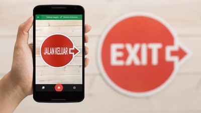 Aplikasi Penerjemah Ketika Liburan ke Luar Negeri
